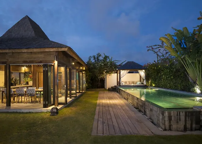 Elegant Villa Casabianca - Tropical Pool & Garden, Near Potato Head Beach Club!