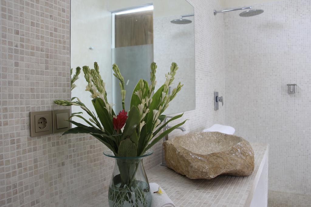 Villa Elegant Casabianca - Tropical Pool & Garden, Near Potato Head Club! Seminyak (Bali)